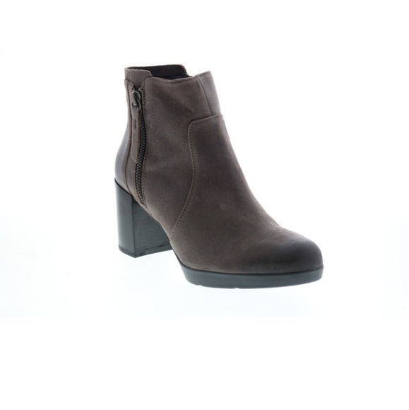 Geox Shoes - GEOX NWT WOMENS ANEEKA LEATHER ANKLE BOOTIES